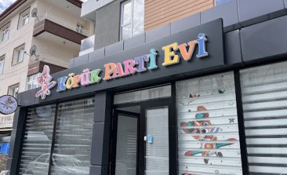 köpük parti evi